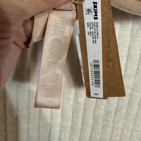 Skims Ultimate Push Up Plunge Bra In Mica Size 34B NWT $64 - Picture 5 of 9